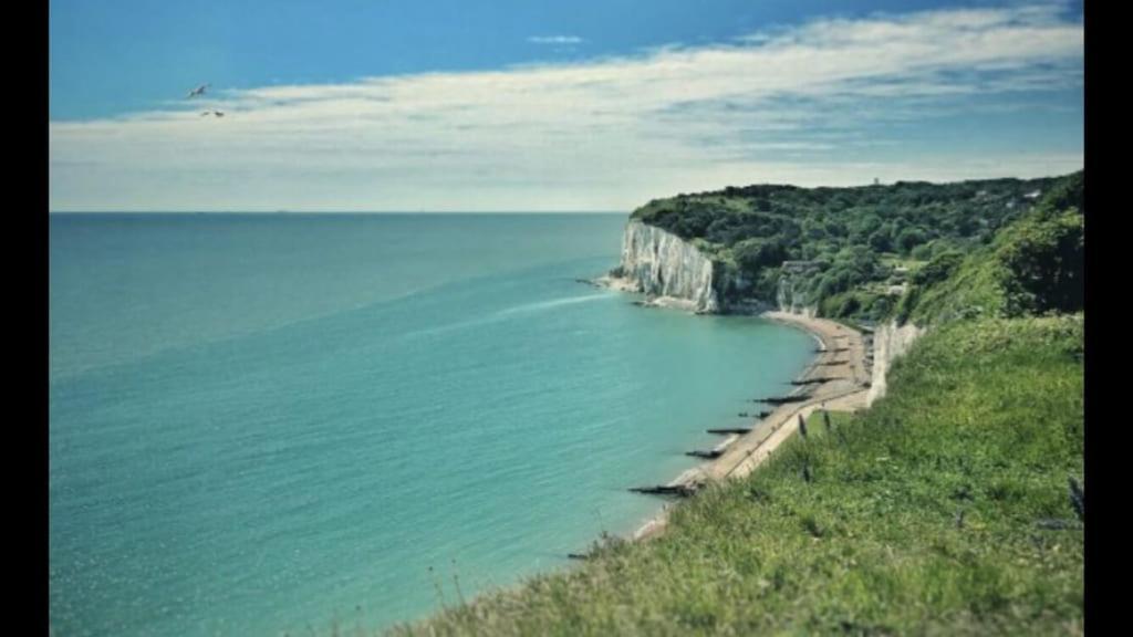 Foxes Sea Side Retreat Deluxe Chalet Is A Lovely Holiday Home Tucked Away On The Kent Coast Kingsdown  Εξωτερικό φωτογραφία