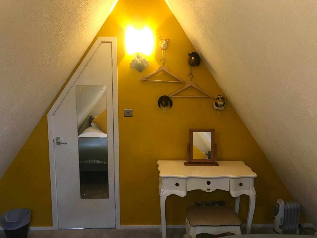 Foxes Sea Side Retreat Deluxe Chalet Is A Lovely Holiday Home Tucked Away On The Kent Coast Kingsdown  Εξωτερικό φωτογραφία