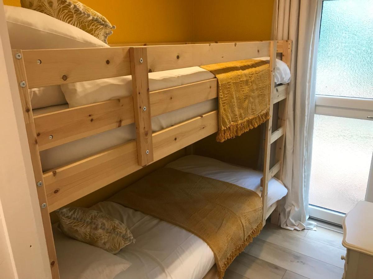Foxes Sea Side Retreat Deluxe Chalet Is A Lovely Holiday Home Tucked Away On The Kent Coast Kingsdown  Εξωτερικό φωτογραφία